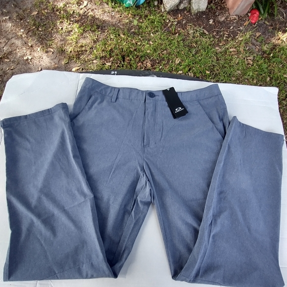 Oakley Other - Oakley pro New Take athletic pants athleisure NWT